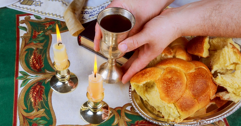 ברכת המזון בשבת וחגים – מה שונה ומה דומה?